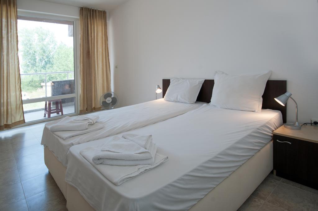 Stella Polaris Apartcomplex Sunny Beach Room photo